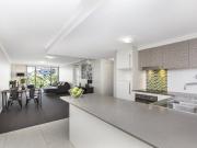 Bright & Spacious Inner City Unit Perfect Investment or...