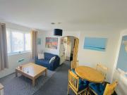 Bright Spacious Studio Flat / Surrey Quays