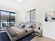 Bright & spacious | walk to shops and station!