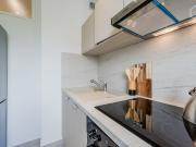 Bright studio apartment with balcony in central...