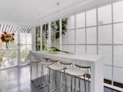 Bright studio near South Yarra Station metro station