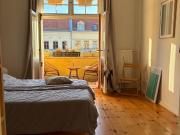 Bright, stylish 3 room period apartment with large south...