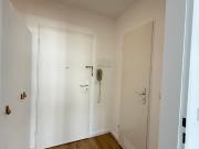 Bright & stylish studio apartment in a central location,...
