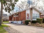 BRIGHT THREE BED MAIN FLOOR UNIT FOR LEASE