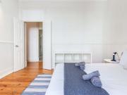 Bright twin bedroom in Arroios Room 6