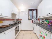 Bright two bedroom apartment to rent in Notting Hill, W11