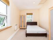 Bright two double bedroom flat set on the top floor of a...