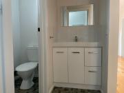 Bright & Updated 2 Bedroom villa unit in great location