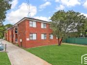 Bright, Updated Apartment in Premium Location