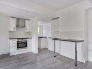 Brighton Road, Coulsdon CR5, 1 bed flat to rent, £1,300...