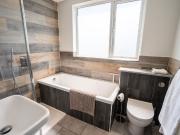 Brighton Road, Horley, RH6