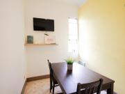 Brilliant double bedroom in La Nova Esquerra de...