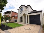 BRILLIANT LOCATION, AFFORDABLE, BRIGHT, AIRY & SPACIOUS...