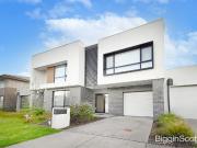 Brilliant modern living in Waverley Park