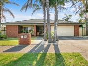 Brilliantly Designed Family Living with an Outstanding...