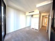 Brisbane CBD, SPIRE Building Modern apartment with river...