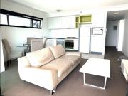 Brisbane City 2 bedrooms apartment for long term