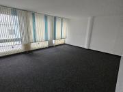 Bro und Praxisrume im Einkaufscenter