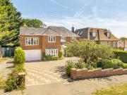 Broadgates Avenue, Barnet EN4, 5 bed detached house to...