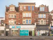 Broadway, West Ealing W13, 4 bed flat to rent, £2,600...