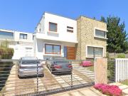 Broker 4d 3b 3estac patio, firmando Promesa De Compra...