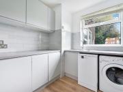 Bromley Road, London SE6, 2 bed flat to rent, £1,800 pcm...