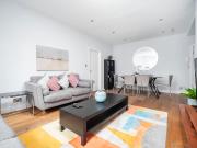 Brompton Road, London SW3, 2 bed flat to rent, £3,750...