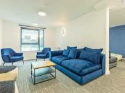 Bronze Club Studio D Has an Apartment