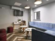 Bronze En Suite H Has an Apartment