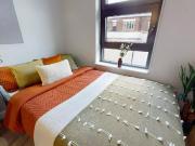 Bronze En Suite J Has an Apartment