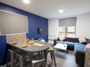 Bronze Ensuite B Has an Apartment