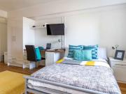 Bronze Plus Studio B Has an Apartment