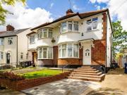 Brook Avenue, Edgware, 3 Bedroom Semi detached
