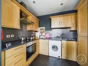 Brookdale Avenue WF5, 2 bed flat to rent, £725 pcm |...