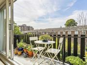 Broom Close Teddington, TW11