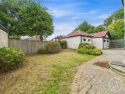 Broomhill Crescent, Leeds, LS17
