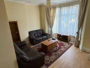 Broomhill Road, Ilford IG3, 2 bed flat to rent, £1,750...