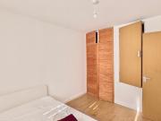 Broomspring Close 3 bed flat to rent £1,300 pcm £300 pw