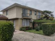 BROWN PROPIEDADES ARRIENDA CASA DOS PISOS, CONDOMINIO...