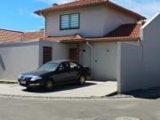 Brown Propiedades vende linda casa en el condominio...