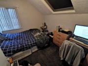 Brudenell Road, Hyde Park