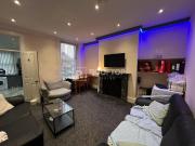 Brudenell Road, Leeds LS6, 8 bed shared accommodation to...