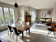 Bruges Ausone Maison de 150m2 meublée avec garage 37m2...