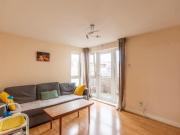 Brunswick Road, Edinburgh EH7, 2 bed flat to rent,...