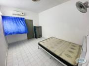 BU3 Walking distance 1 Utama Middle Room at Bandar Utama,