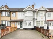 Buckhurst Way, Buckhurst Hill IG9, 4 bed property to...