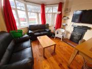 Buckingham Avenue, Leeds LS6, 4 bed semi detached house...