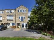 Buckstones Close, Holywell Green, 4 Bedroom Town