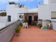 BUENA INVERSIÓN DE CASA MAS LOCAL. CENTRO