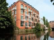 BUERO.flächen ab 896 m² 4.400 m² direkt am Wasser in...